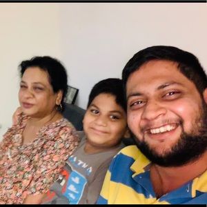 Meet your Posher, Divyesh